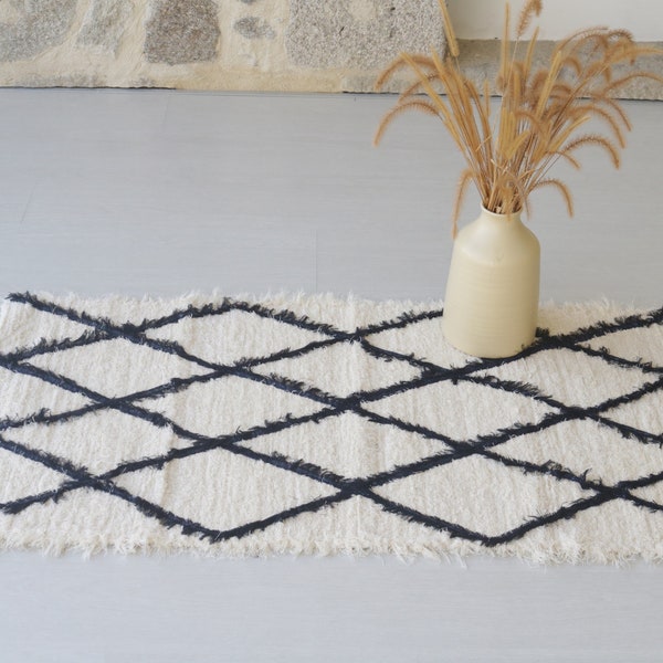 Small handwoven cream rug, cotton rug, bathroom rug, bath mat, bedroom rug, kitchen rug, soft rug washable rug, tapis de bain, bohemian rug