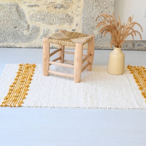 Medium cream and yellow rug, bathroom rug, kitchen rug, bedroom rug, nursery rug, contemporary rug, boho rug, tapis jaune, gelber Teppich
