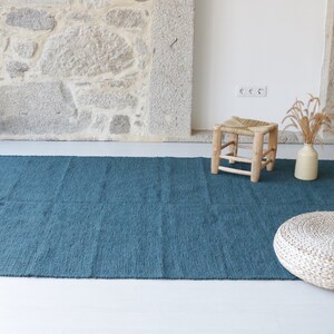 Grand tapis bleu pétrole tissé à la main 170x240cm, tapis de zone, tapis de salon bleu sarcelle, tapis boho, tapis pour enfants, tapis portugais, tapis bleu pétrole image 6