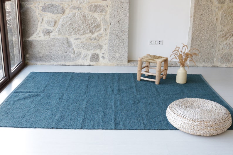 Grand tapis bleu pétrole tissé à la main 170x240cm, tapis de zone, tapis de salon bleu sarcelle, tapis boho, tapis pour enfants, tapis portugais, tapis bleu pétrole image 6