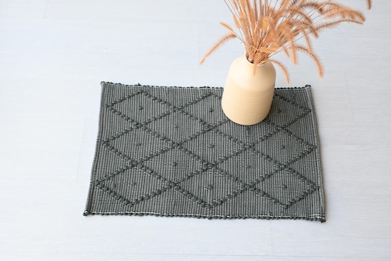 Mini green rug, bathroom rug, shower rug, washable rug, bath mat, geometric rug, entry rug, portuguese rug, entry rug, handcraft rug
