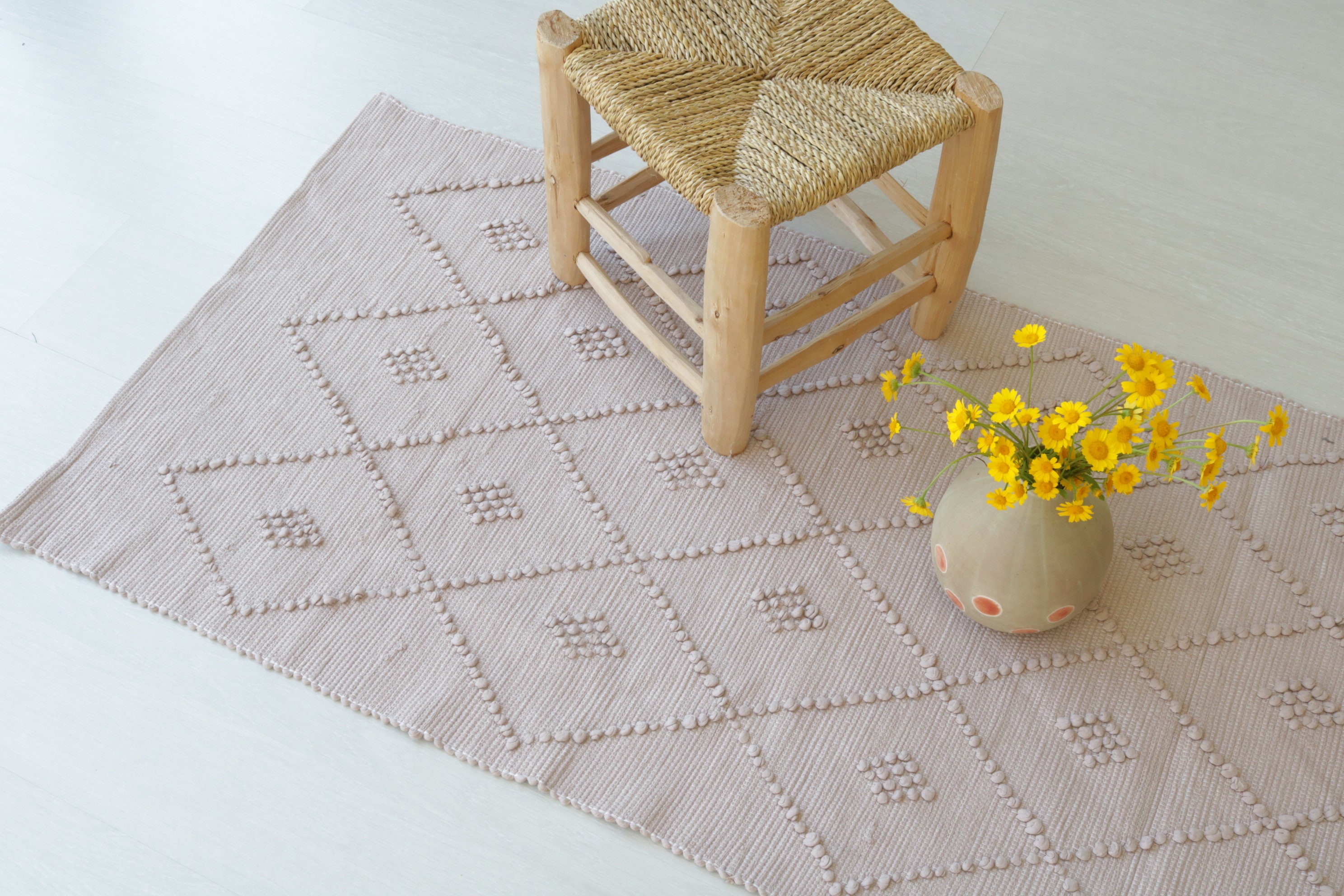 Medium handwoven palid taupe rug tapis de bain tapis de | Etsy