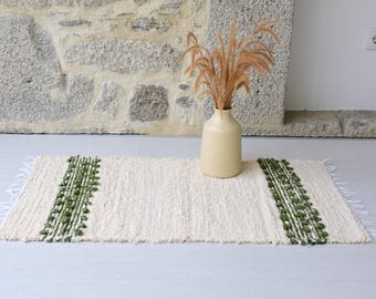 Small cream and green rug, door mat, bathroom rug, bath mat, bedside rug, kitchen rug, soft rug, washable rug, tapis de bain, handmade rug