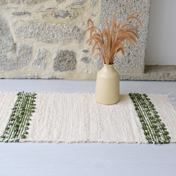 Small cream and green rug, door mat, bathroom rug, bath mat, bedside rug, kitchen rug, soft rug, washable rug, bath mat, handmade rug