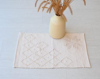 Mini beige rug, neutral color rug, shower rug, bath mat, Portuguese rug, geometric rug, recycled rug, Scandinavian rug, machine washable rug