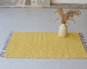 Small handwoven yellow rug, yellow cotton rug, bath rug, bathroom mat, bedroom rug, bohemian decor, Sustainable rug, shower rug, tapis jaune