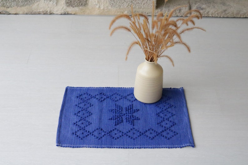 Mini tapis bleu tissé à la main, tapis de salle de bain, tapis de douche, tapis boho, mini tapis, tapis lavable en machine, tapis de bain, tapis bleu géométrique image 2