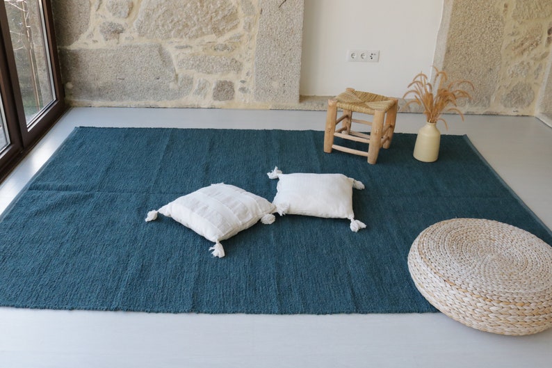 Grand tapis bleu pétrole tissé à la main 170x240cm, tapis de zone, tapis de salon bleu sarcelle, tapis boho, tapis pour enfants, tapis portugais, tapis bleu pétrole image 2