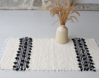 Small handwoven black and cream rug, bathroom mat, bedside rug, geometric rug, bohemian rug black cotton rug, bohemian decoration rustic rug