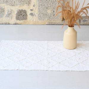 Small off white rug, bath mat, shower rug, bedside rug, kitchen rug, geometric rug, Scandinavian rug, rug with knots, entry rug