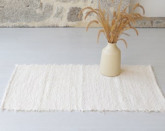 Small handwoven cream rug, cotton rug, bathroom rug, bath mat, bedside rug, rustic rug, kitchen rug, soft washable rug, bain rug