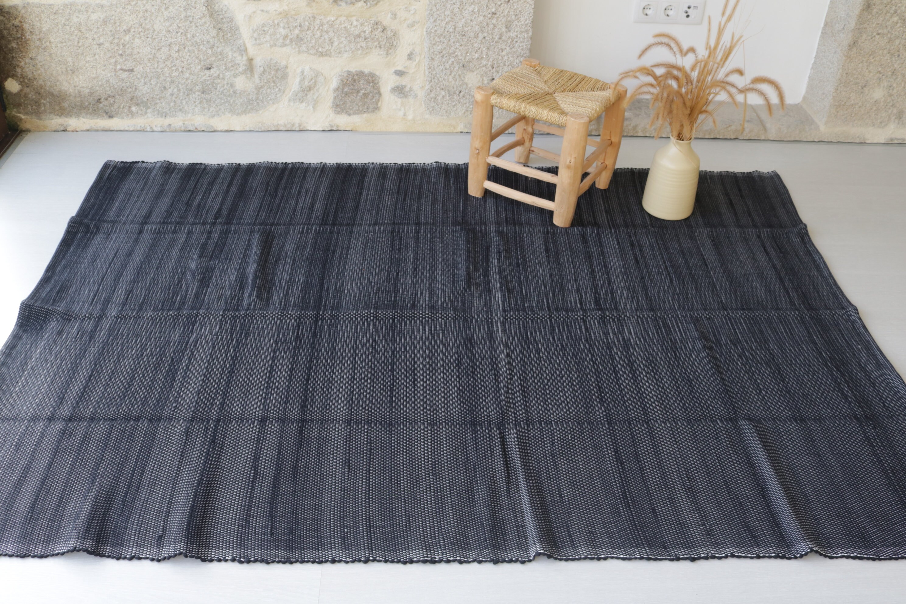 Großer handgewebt schwarzer Teppich Baumwollteppich | Etsy