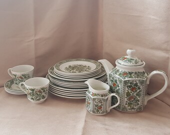 Various pieces of Ridgway ironstone Staffordshire pottery in the 'Canterbury' design