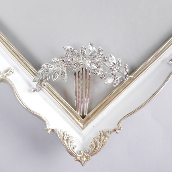 Wedding comb for bridal hair, Jewelry piece with crystal leaves, Leaf headpiece