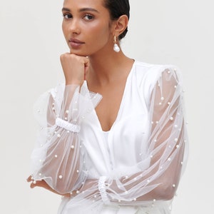 Pearl bridal robe, White bridal robe, Long bridal robe, Dressing gown, Wedding robe, Get ready robe, Long bridal robe White robe Bride gift