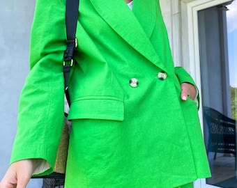 Green Linen Suit: Tailored Blazer and Palazzo Pants