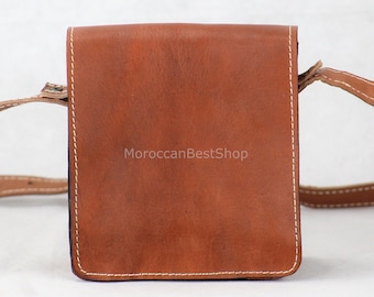 Handmade Leather Crossbody Bag: Small Unisex Satchel
