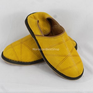 Moroccan Babouches, Leather slippers shoe, Berber babouche traditional shoes for Men .
