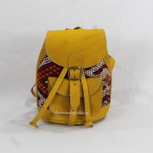 Mini sac à dos en cuir pour femme, petit sac à dos en kilim marocain pour fille, sac minimaliste de tous les jours, sac à dos de week-end, cadeau pour elle.
