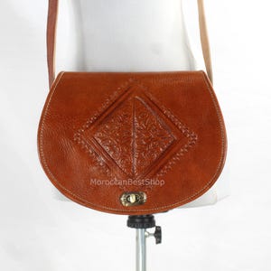 Moroccan Leather Crossbody Bag: Eco-Friendly Shoulder Purse