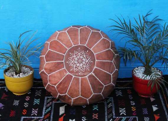 ハンドメイドブラウンレザープーフオットマン：モロッコ風インテリア