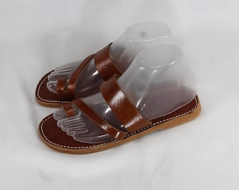 Sandali marocchini in pelle fatti a mano, ciabatte marroni con anello per le dita, scarpe estive in stile boho
