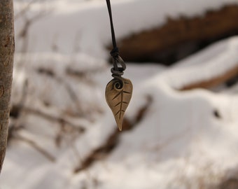 Chiseled leaf Pendant