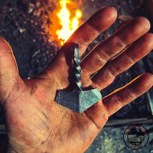 Norse Mjolnir Pendant