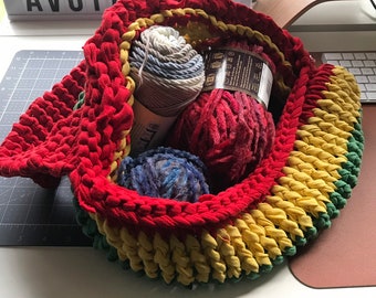 Upcycled T-Shirt Yarn Market / Beach bag