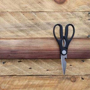 Magnetic knife rack , Live edge walnut wood magnet knife holder, wooden knife rack, wall mounted knife holder, knife holder, home gifts