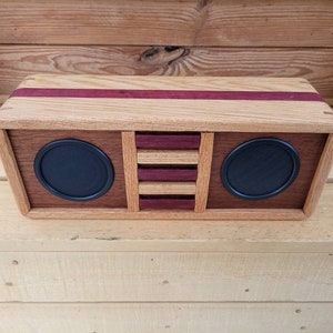 Bluetooth-Lautsprecherbox, wiederaufladbar 6–8 Stunden, Holz, Eiche, Walnuss, lila Herz