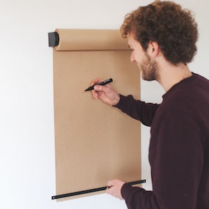 An der Wand montierter Studio-Papierroller – Metzgerpapierrollenhalter – Kraftpapierspender – Café-Menütafel – Hängende Notizrolle – SCHWARZ