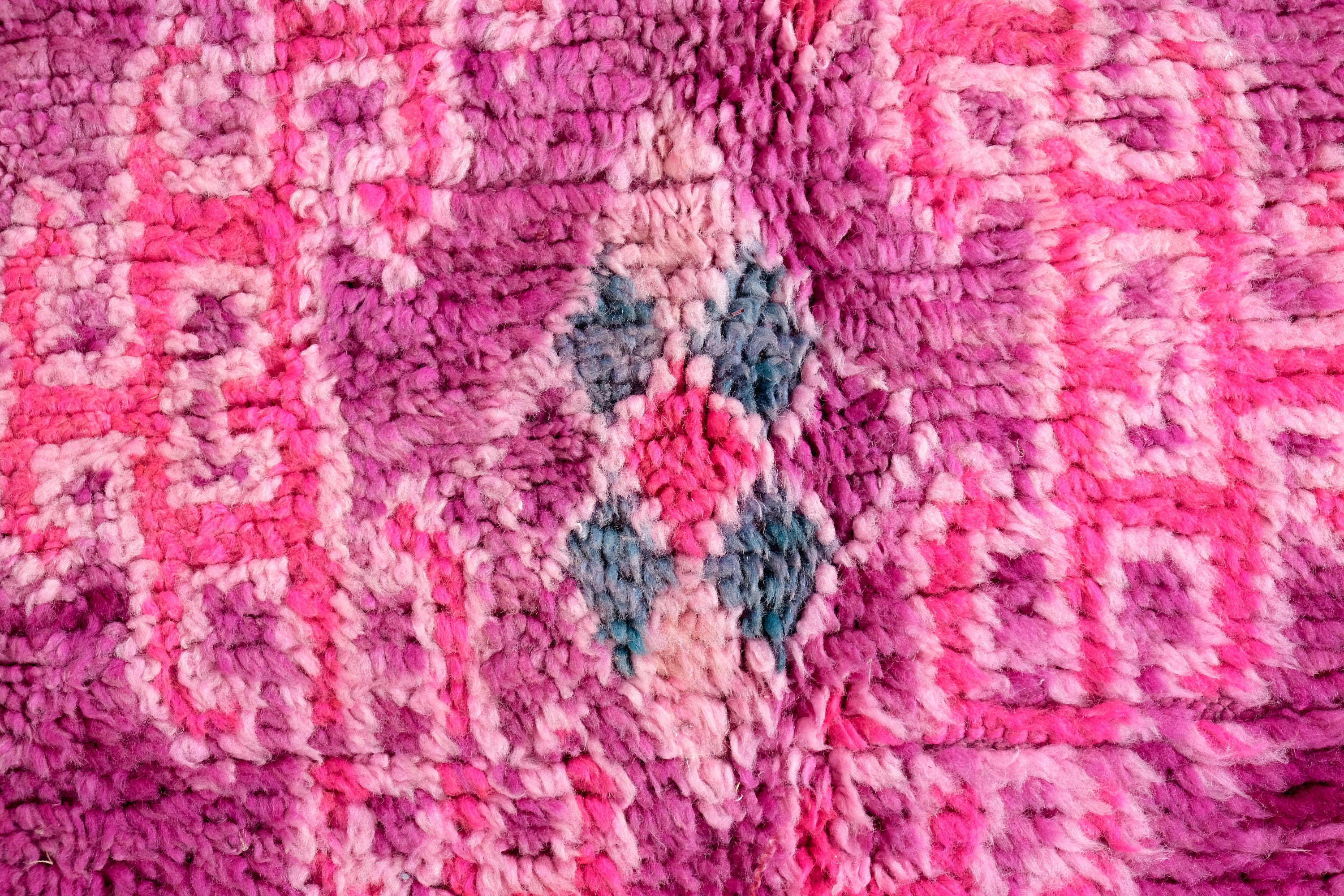 ヴィンテージ モロッコ ラグ、パープル ブジャード ラグ 6 x 9