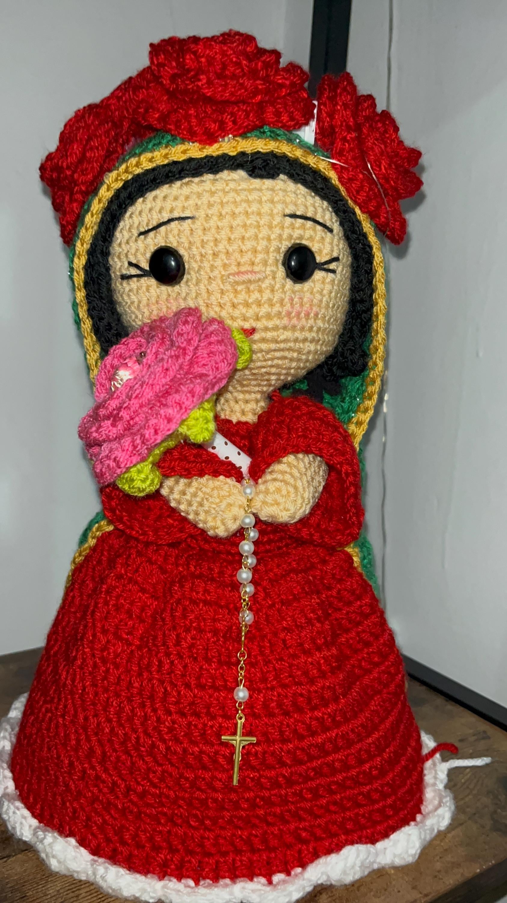 crochet Virgin of Guadalupe reversible bouquet 32 centimeters