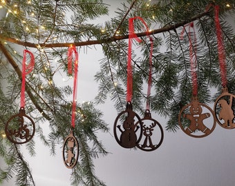 Wooden Christmas decoration (optional personalisation)