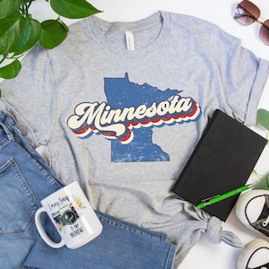 Red, White, & Blue Retro Minnesota T-Shirt | Vintage Patriotic Minnesota Tee