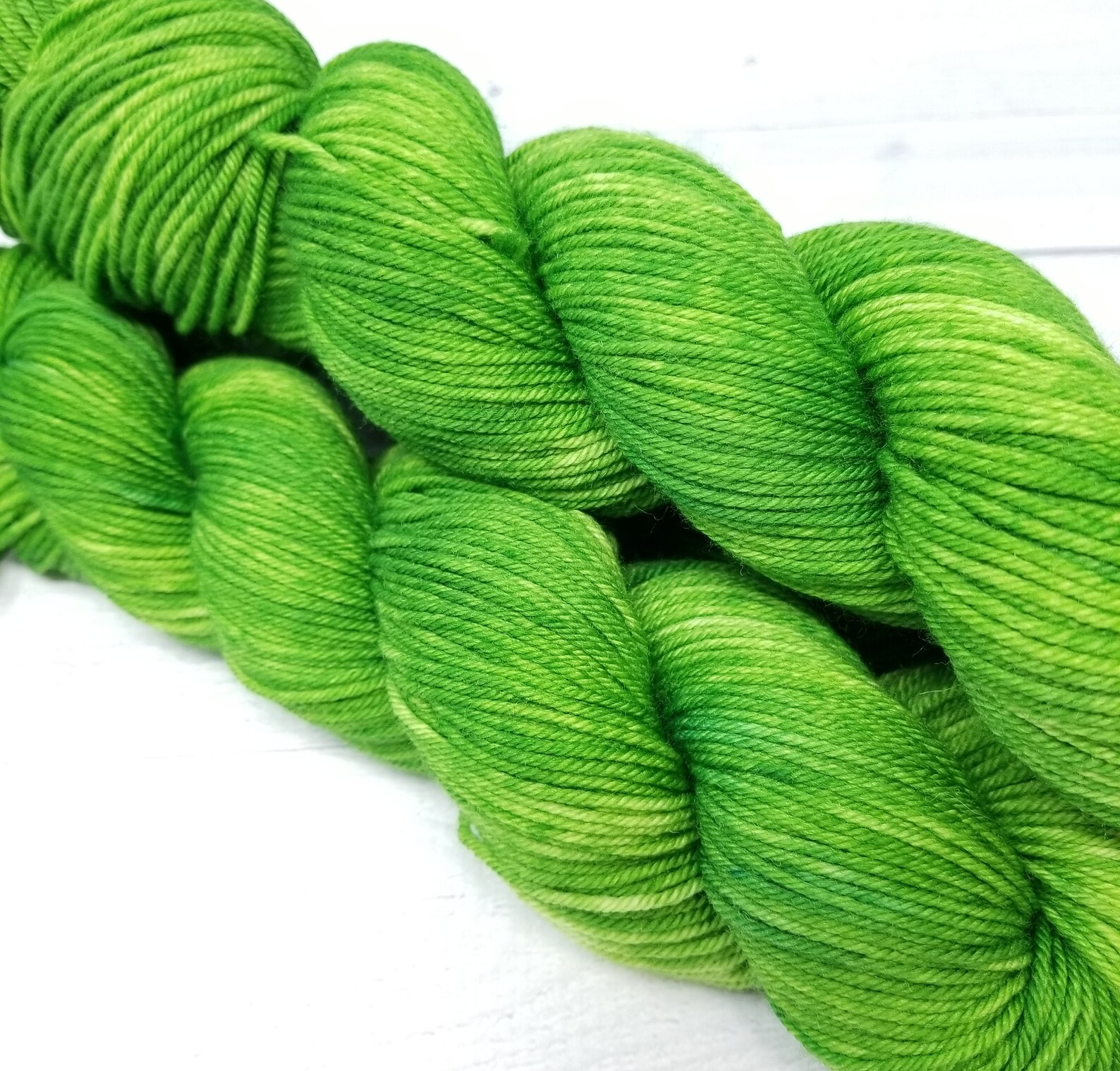 Green Apple DK yarn green dk yarn spring green yarn tonal Etsy