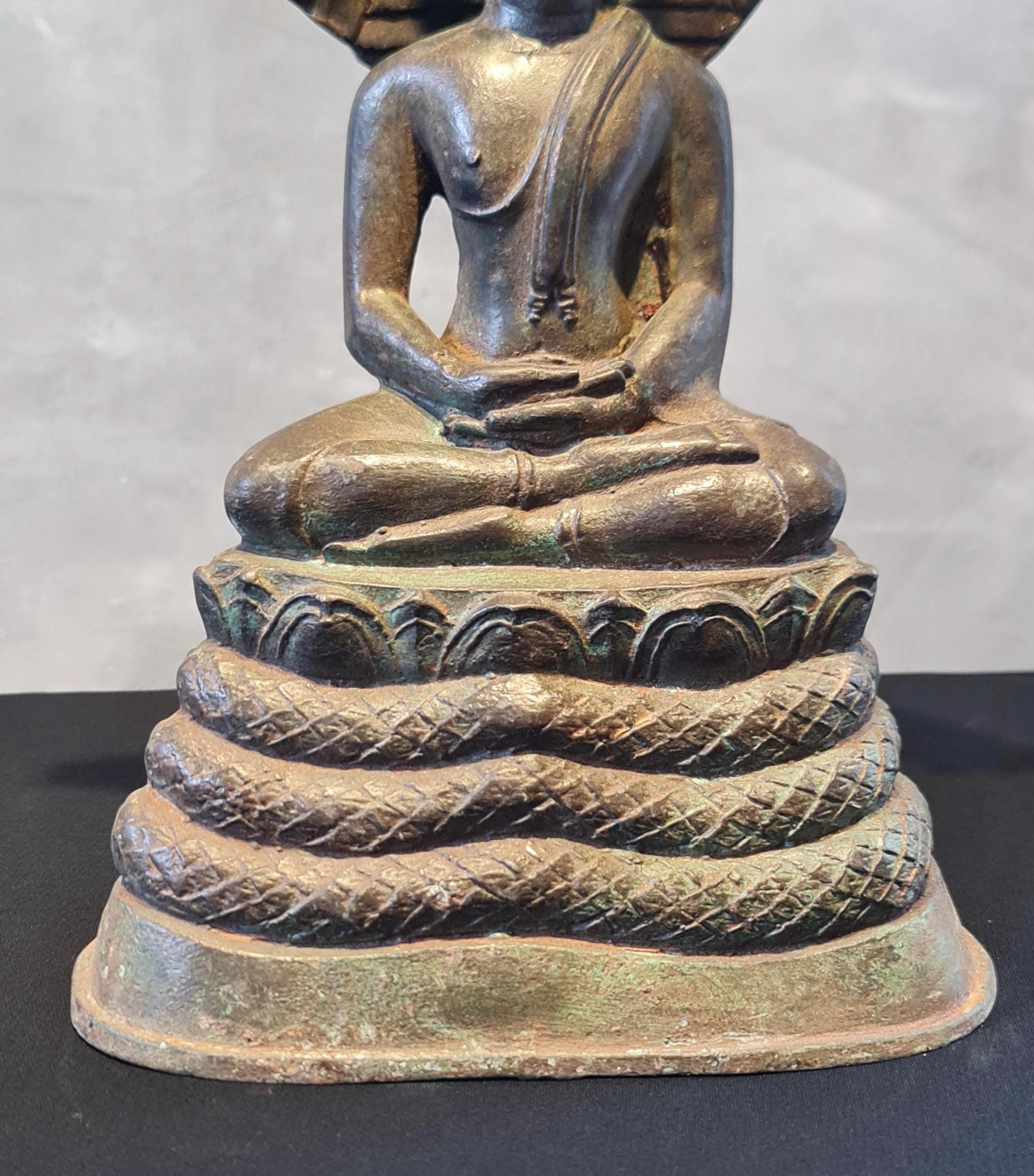 アンティークタイブロンズナーガ仏像 - 高さ13インチ - 19世紀アユタヤ