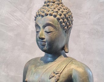 Gran estatua antigua de bronce de Buda sentado al estilo Chiang Saen – Escultura budista del norte de Tailandia – Buda tailandés del siglo XIX