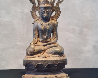 Antiguo Buda Jambupati birmano de bronce – Buda coronado “Rey de Reyes” sometiendo a Jambhupati – Escultura budista pagana de Myanmar del siglo XIX