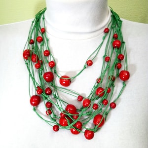 Red green Christmas bib necklace Statement women&#39;s multi strand boho necklace Natural wooden beads Chunky layered ethnic necklace Xmas gift
