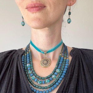 SET Ceramic Ukrainian Jewelry Traditional Necklaces and Earrings Folk Costume Ethnic Jewelry Multirow Necklace of Glass Beads with  Pendant
