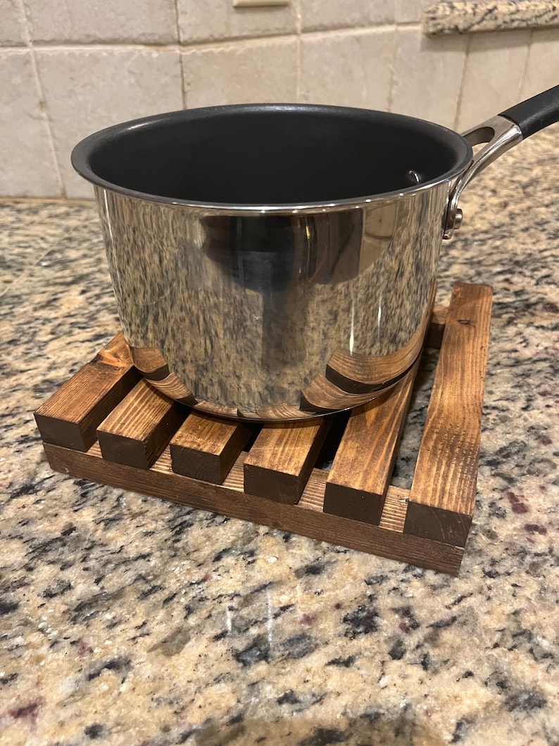Handmade Wooden Trivet For Hot Dishes Plates & Pots Holder Hot Pad For Kitchen & Dining Table Decor Cookware Heat Resistant Rustic Decorative Carvings...