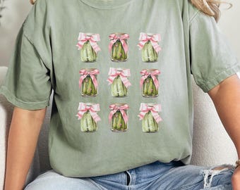 Comfort Colors Pickle Tshirt, Vintage Pickle T-shirt, Cute Pickle Shirt, Retro Pickle Tshirt, Pickle Lover Gift, Cute Coquette Pickle Tshirt