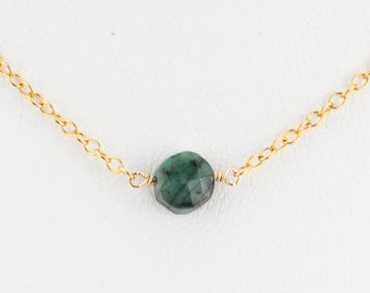 Raw Emerald Necklace Dainty Raw Emerald Choker  May Birthday Gift Mother's Day Gift for Her  Delicate Jewelry for Girlfriend  Gift for Neice