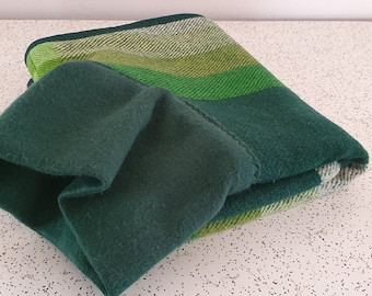 ruiten in groentinten...winterjas voor een whippet in vintage wollen deken en fleece