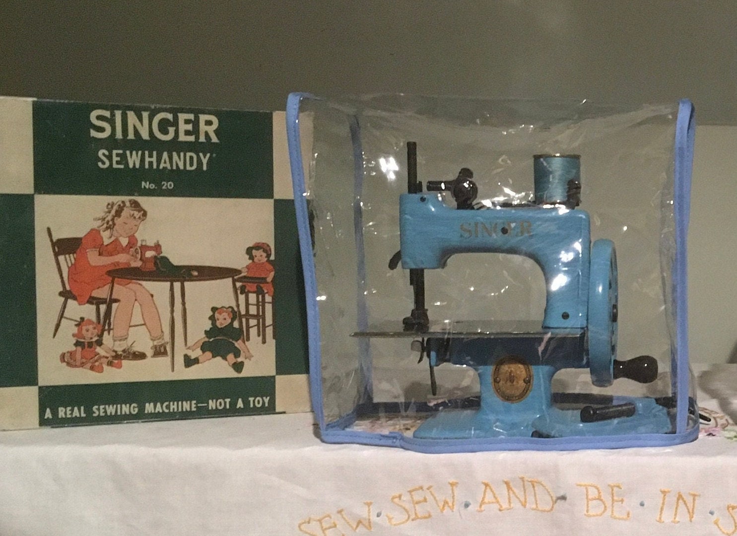 Antique Singer Sewing machine Model 20 miniature by landofaahs, $234.00