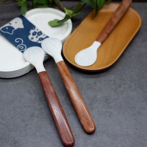 Mother of Pearl Caviar Spoon, Personalized Caviar Spoon with Wooden Handle, Shell Utensil Oyster Caviar Spoon, Golden Oyster Caviar Spoon