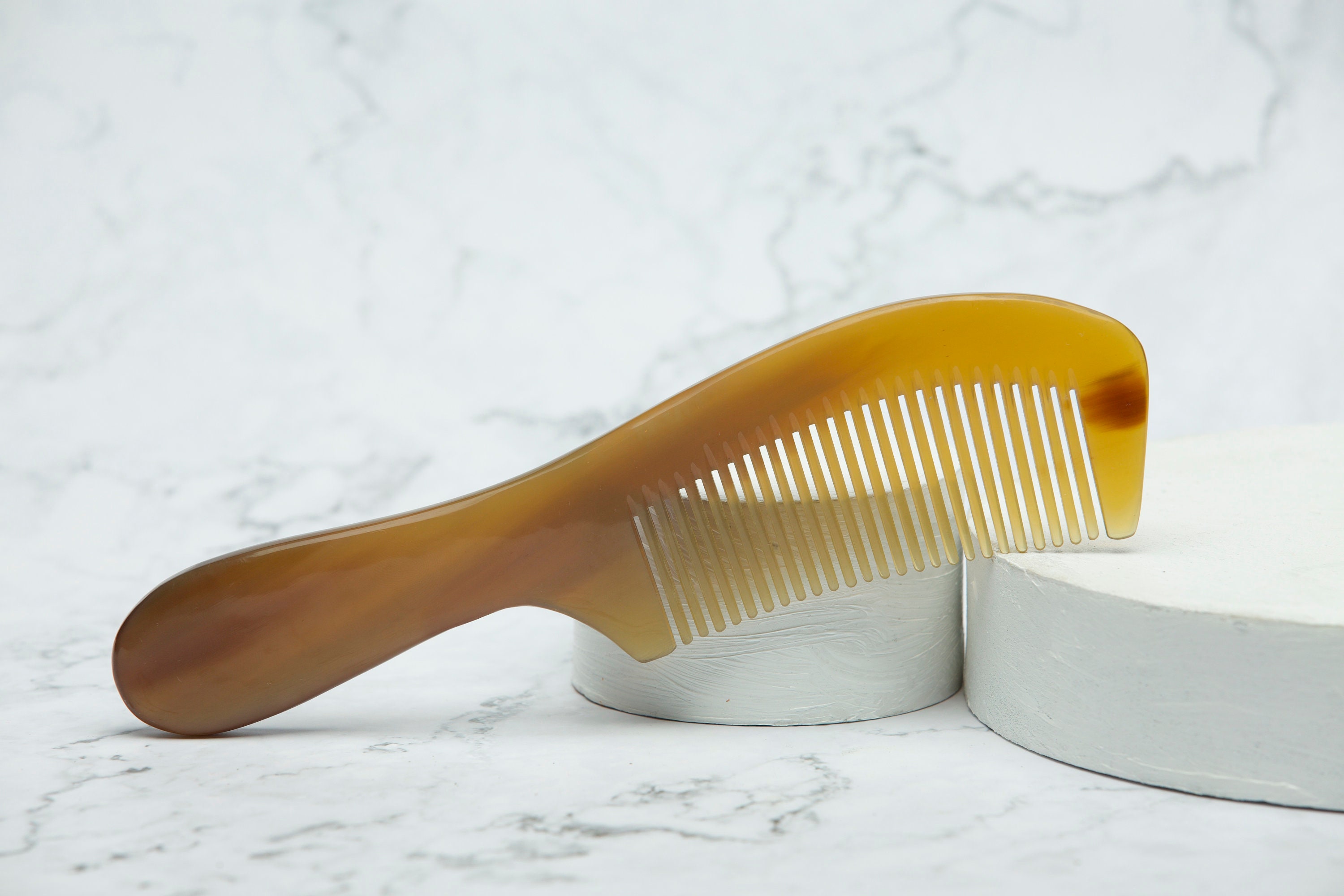 Natürlicher Büffelhornkamm für die Haare, antistatischer Kamm, Massagekamm, Bartkamm, Geschenk für Frauen, Mutter, Frau, Tochter, Muttertag