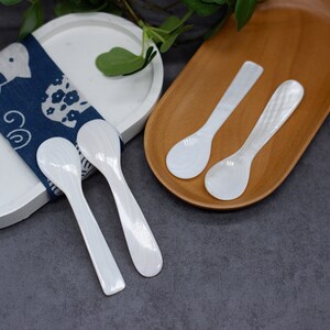 Handmade  Mother of Pearl Caviar Spoon, Shell Utensil Oyster Caviar Spoon, Black Caviar Set, Sugar Coffee Scoop, Caviar Spoon for Home Decor